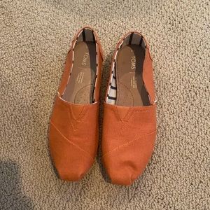 burnt orange toms